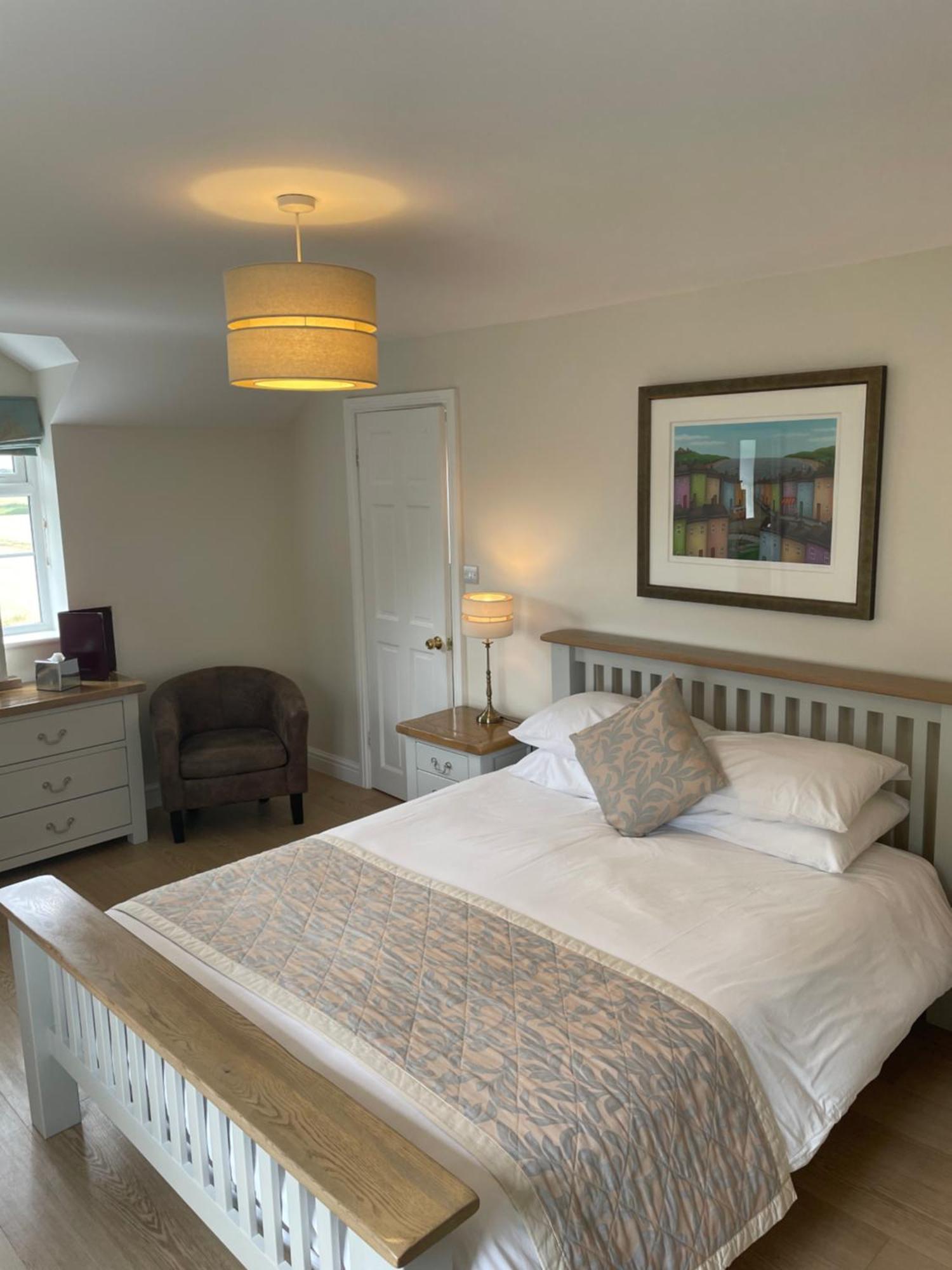 Frongaer Bed And Breakfast Llannerch-y-medd ภายนอก รูปภาพ